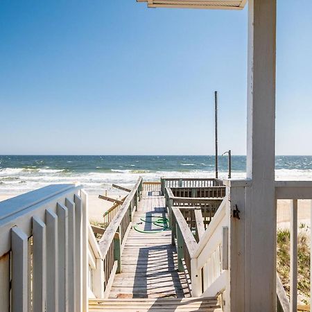 Beach Barracks By Oak Island Accommodations Exterior photo