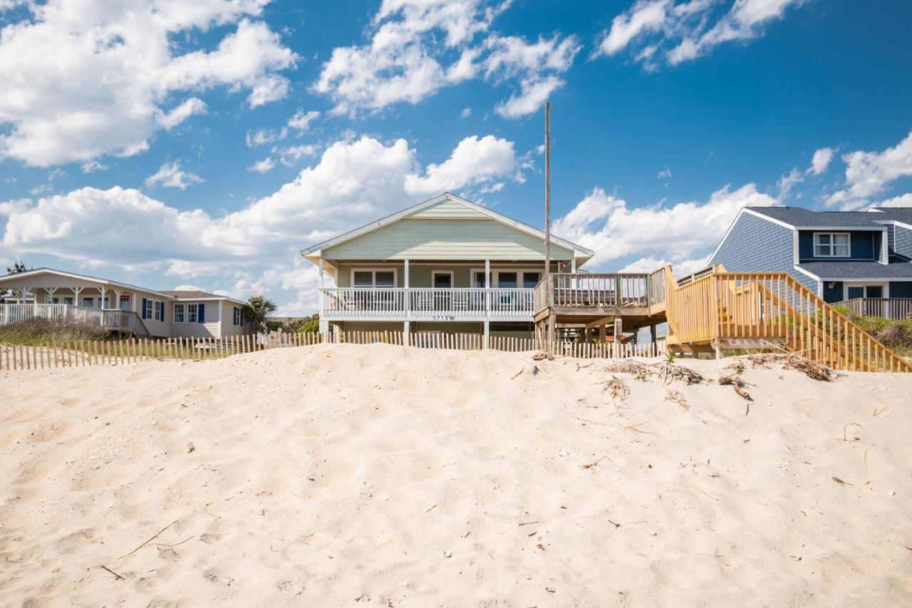 Beach Barracks By Oak Island Accommodations Exterior photo