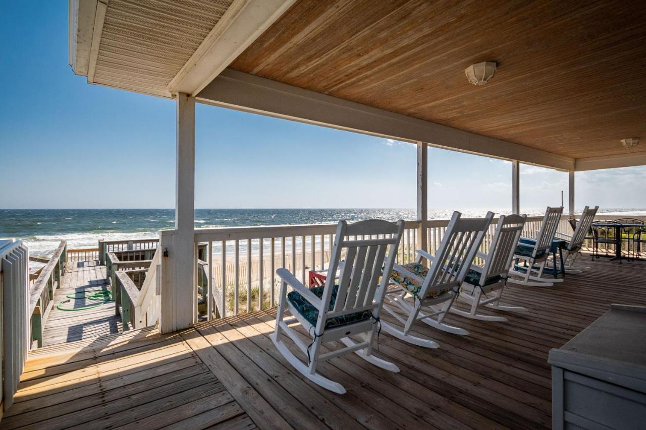 Beach Barracks By Oak Island Accommodations Exterior photo