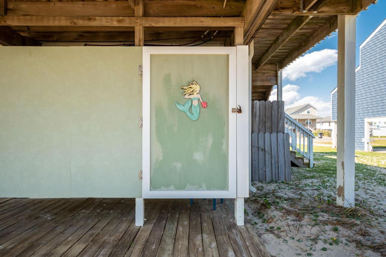 Beach Barracks By Oak Island Accommodations Exterior photo