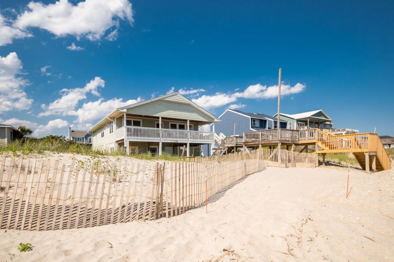 Beach Barracks By Oak Island Accommodations Exterior photo