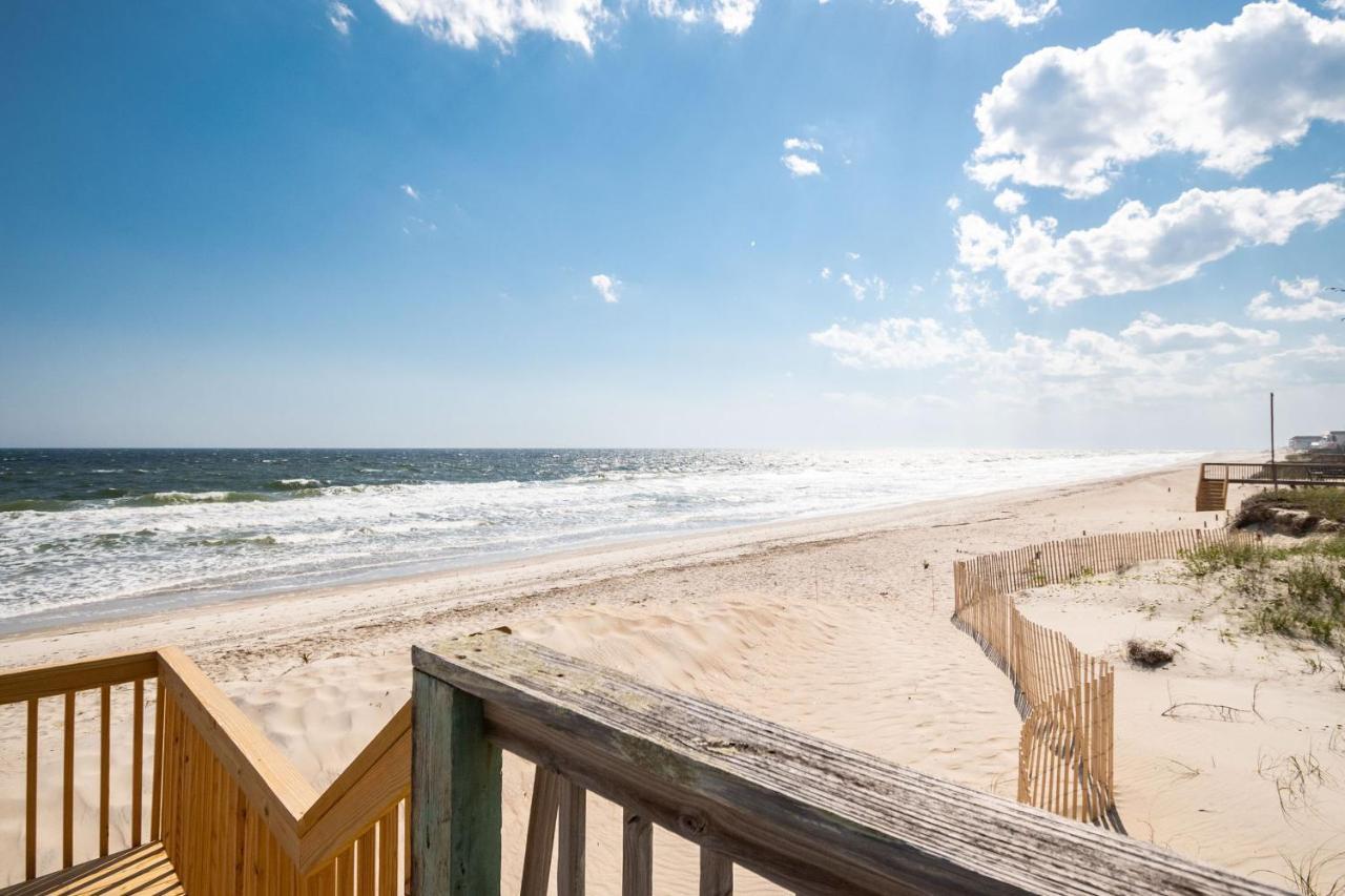 Beach Barracks By Oak Island Accommodations Exterior photo