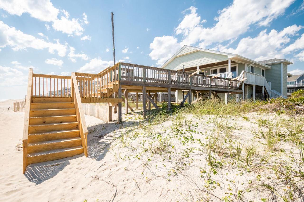 Beach Barracks By Oak Island Accommodations Exterior photo