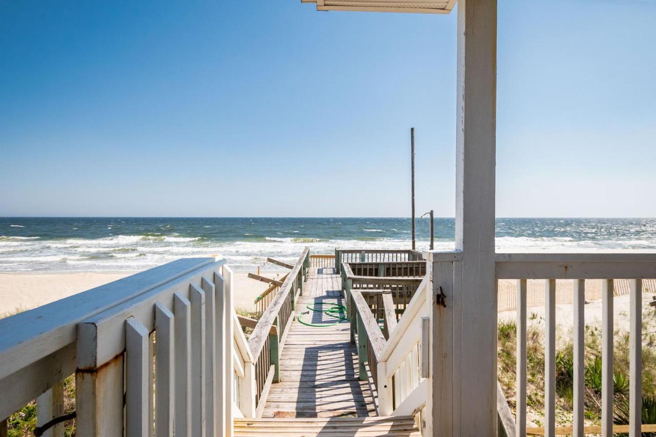 Beach Barracks By Oak Island Accommodations Exterior photo