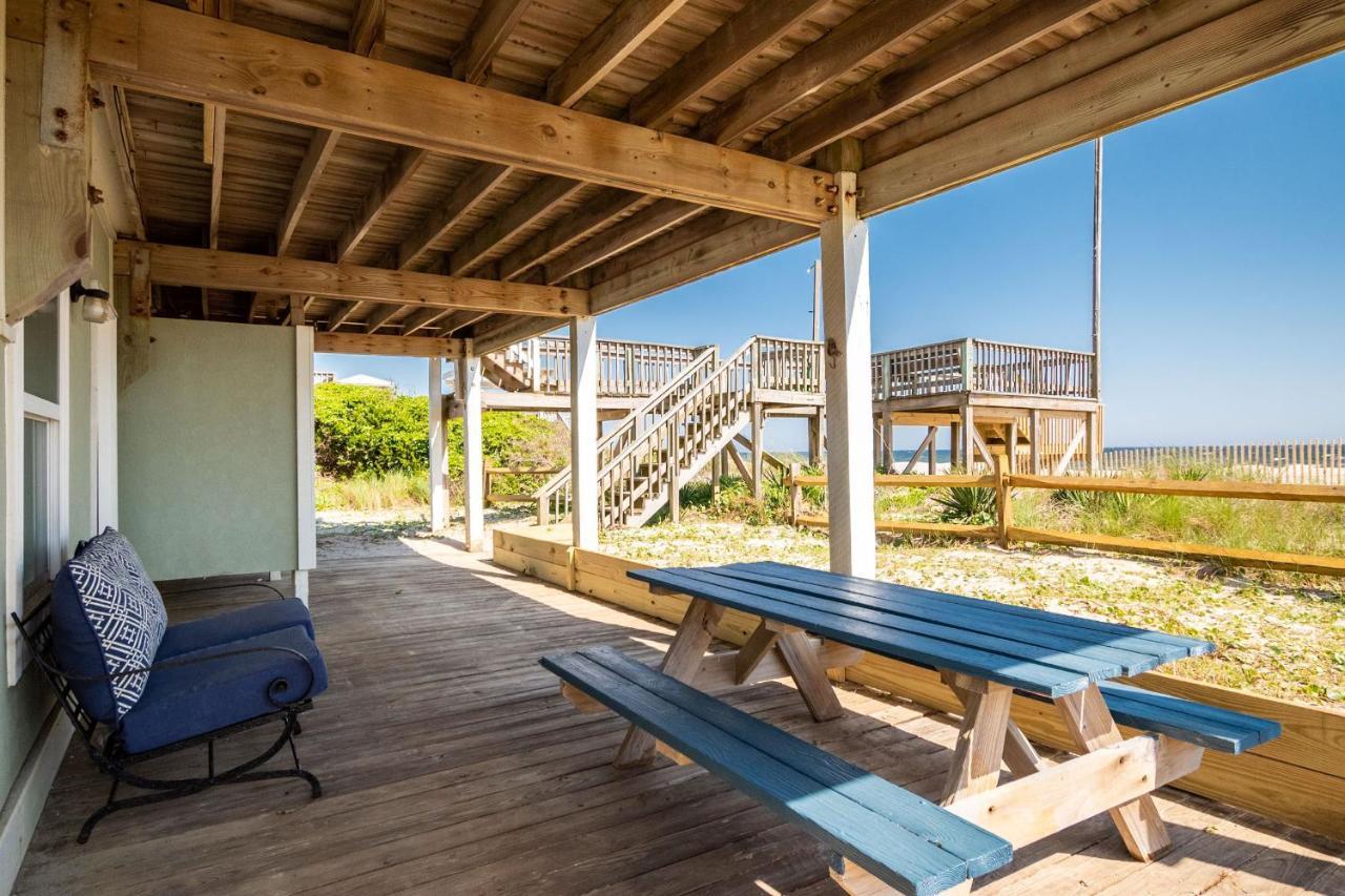 Beach Barracks By Oak Island Accommodations Exterior photo