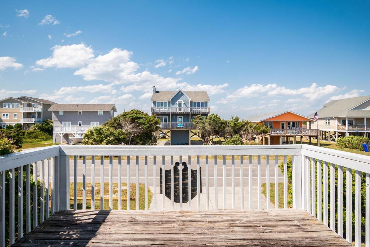 Beach Barracks By Oak Island Accommodations Exterior photo