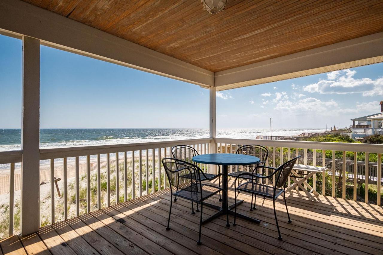 Beach Barracks By Oak Island Accommodations Exterior photo