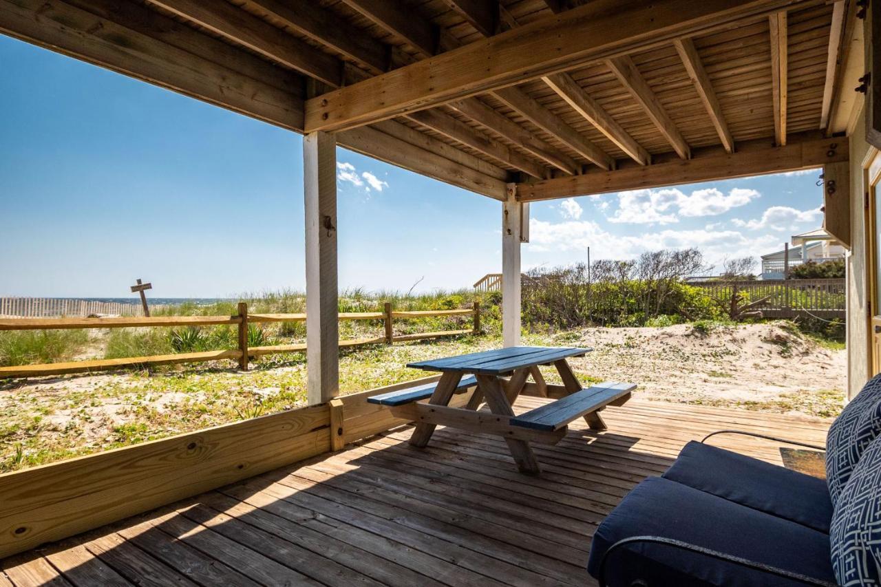 Beach Barracks By Oak Island Accommodations Exterior photo