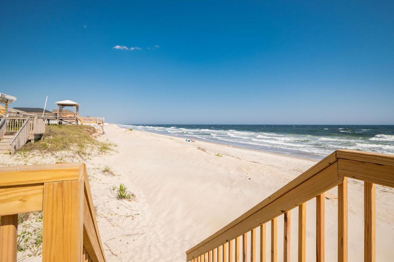 Beach Barracks By Oak Island Accommodations Exterior photo