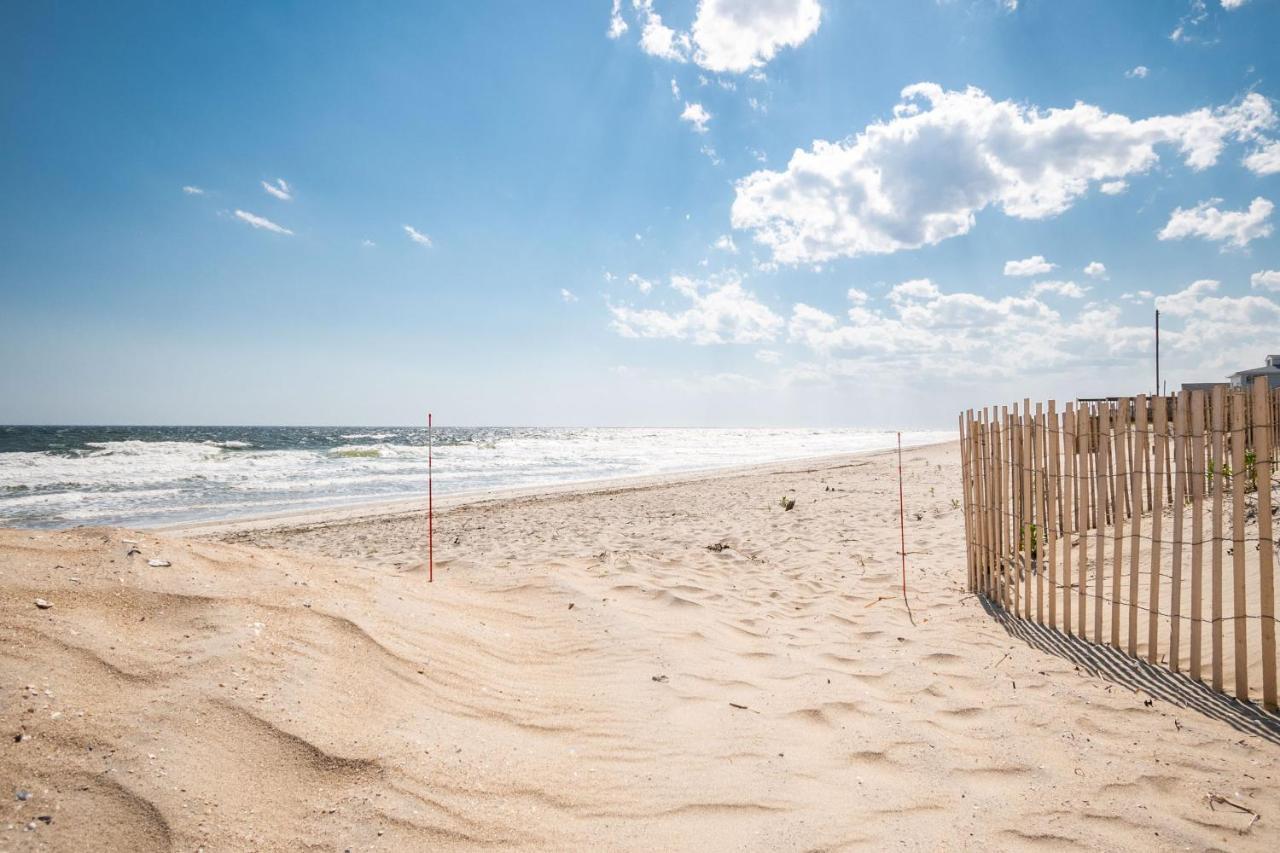 Beach Barracks By Oak Island Accommodations Exterior photo